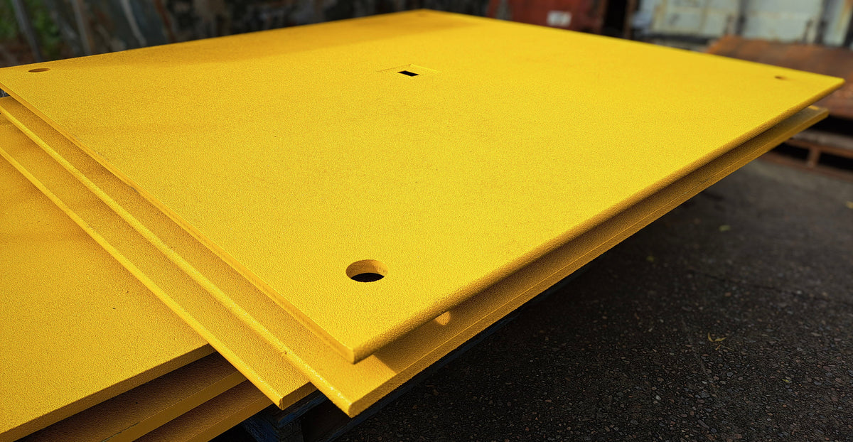 yellow anti-slip coated steel road plates