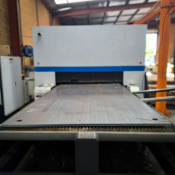 Heavy duty road plate